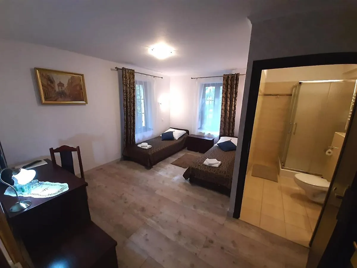 Dworek Zloty Rog Hotel I Restauracja Krakow Poland