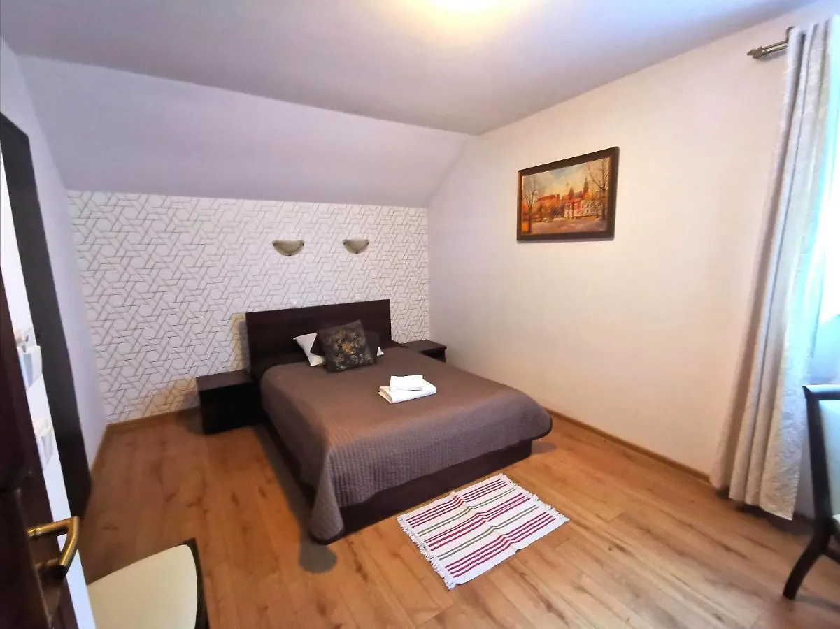 ***  Dworek Zloty Rog Hotel I Restauracja Krakow Poland