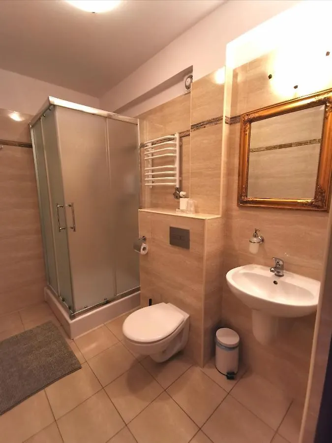 Dworek Zloty Rog Hotel I Restauracja Krakow