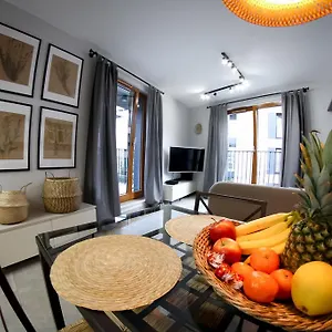 Apartmán Browar Lubicz | Balcony | Elevator | Free Garage