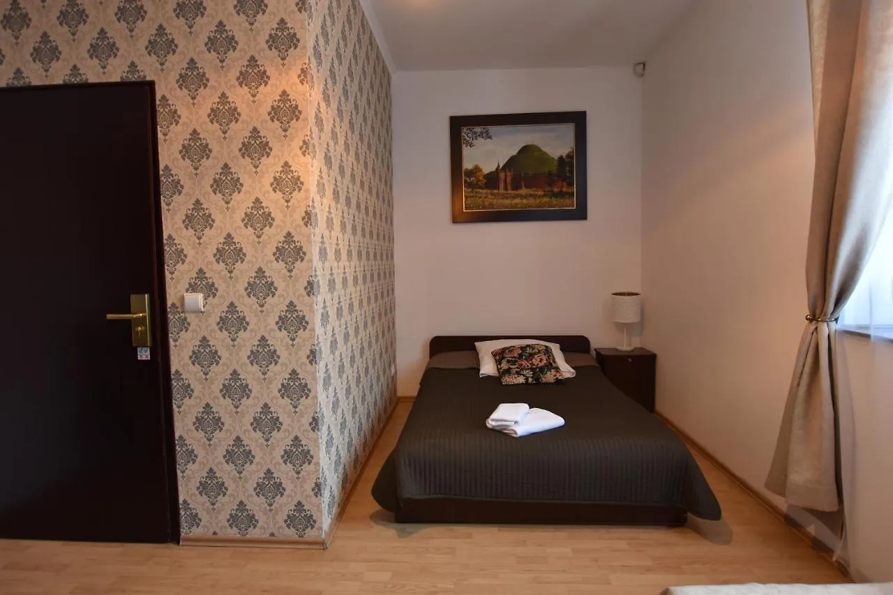 Dworek Zloty Rog Hotel I Restauracja Krasków 3*,