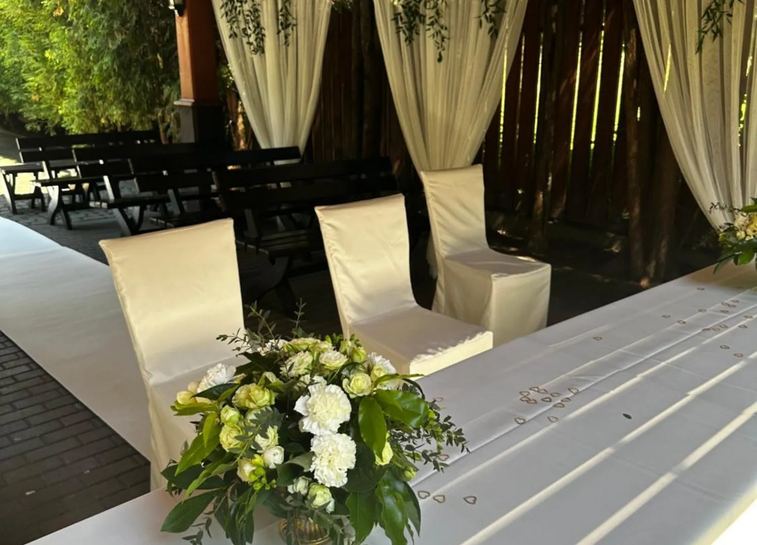 Dworek Zloty Rog Hotel I Restauracja Krasków