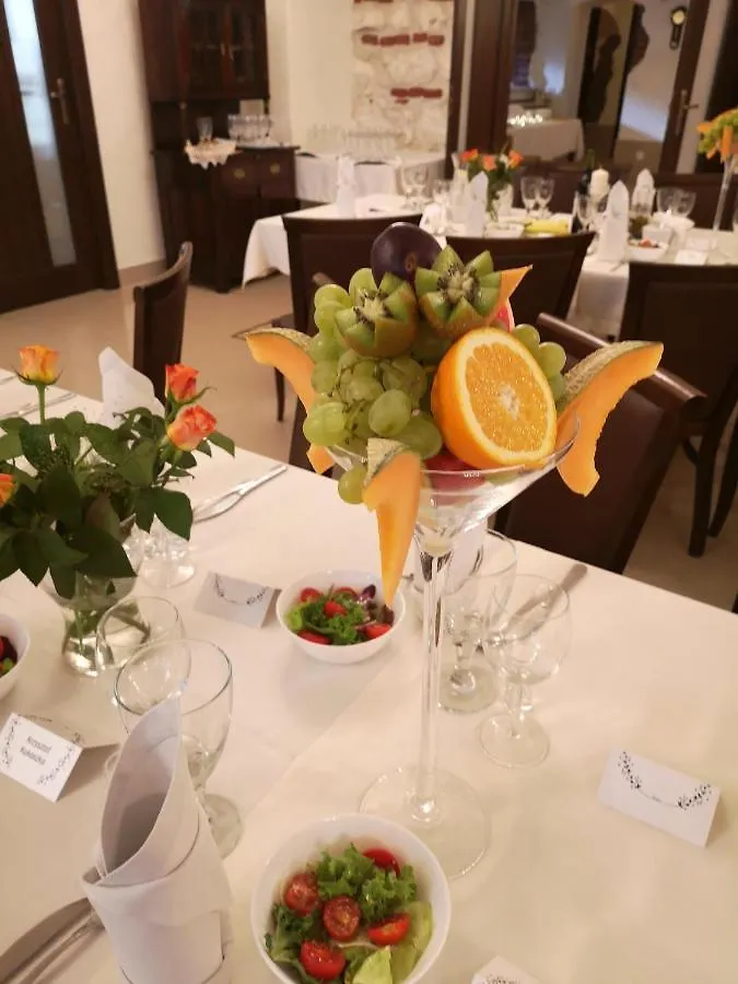Dworek Złoty Róg Hotel i Restauracja Kraków