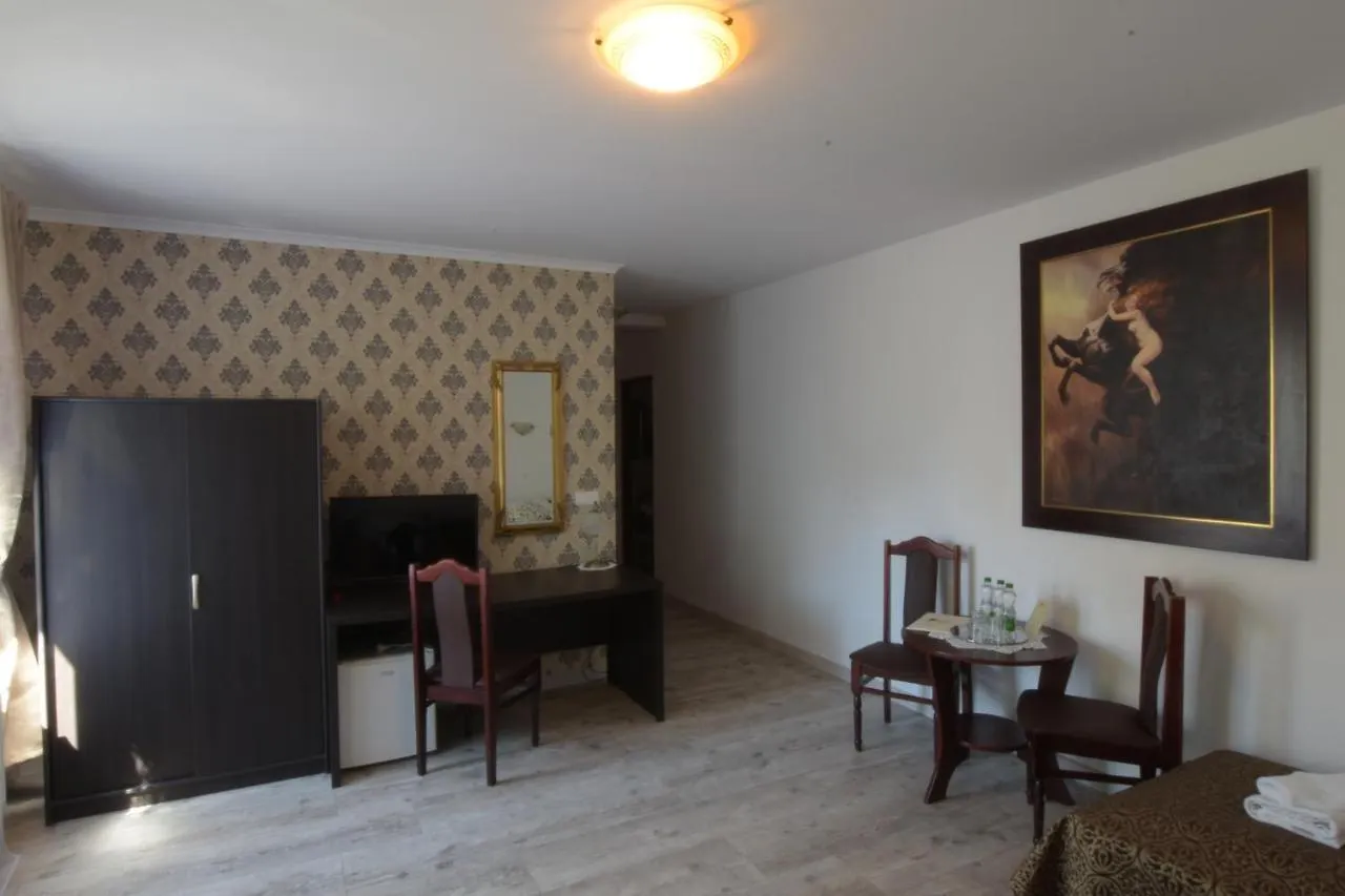 Dworek Złoty Róg Hotel i Restauracja Kraków